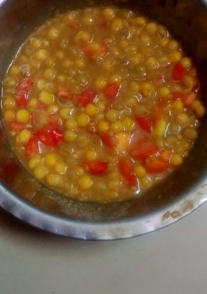 स्पाइसी मटका चार्ट(SPICY MATKA CHAAT RECIPE IN HINDI) रेसिपी मुख्य फोटो
