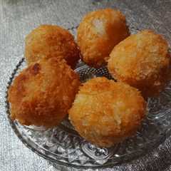 รูปของ Bola Panir Udang, bonus majalah aura