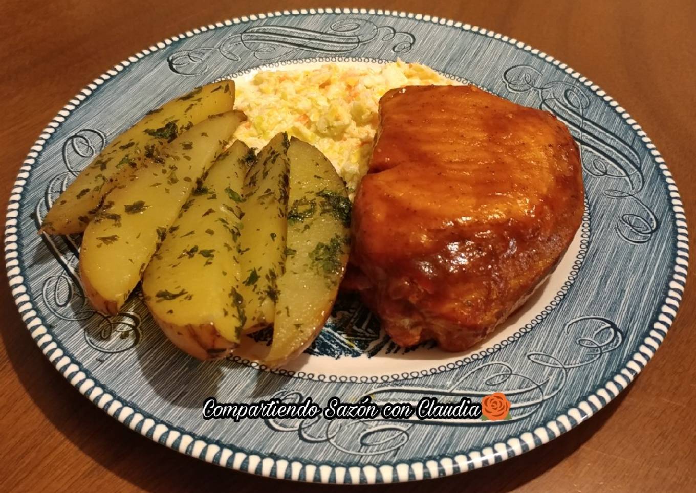 Chuletas rellenas a la BBQ Y en su jugo con papas al horno 🌹