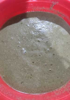 A picture of Green chutney.