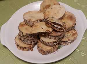 Una foto de Alfajor alto