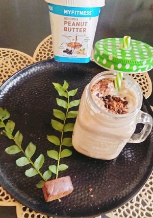 A picture of Peanuts Butter Brownie Milkshake 😋.