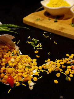 ચણા દાળ ની ભેળ (Chana Dal Bhel Recipe In Gujarati) રેસીપી મુખ્ય ફોટો