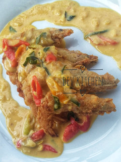 Foto resep Udang crispy saus telur asin pedas a.k.a spicy salted egg sauce