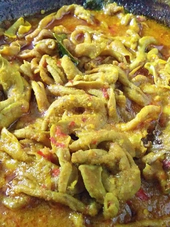 Cara Mudah Membuat Resep Usus ayam bumbu kuning yang Enak Banget Anti Ribet, Menggugah Selera