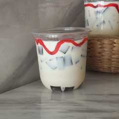 Strawberry & Jelly Cheese Milk-レシピのメイン写真
