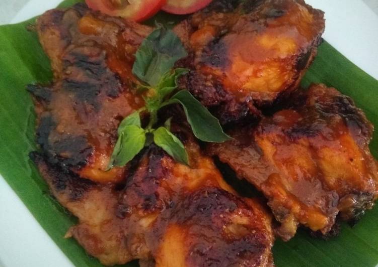 Resep Ayam  bakar bumbu rujak oleh NauLie Sitindjak Adilly 
