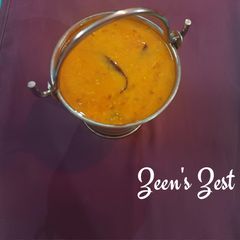 A picture of Hyderabadi Khatti Masoor Daal.