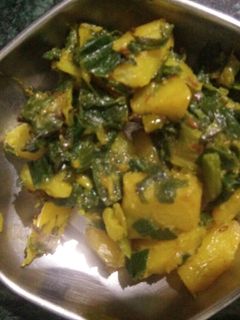 सागा प्याज़ की सूखी सब्जी (saga pyaz ki sukhi sabzi recipe in Hindi) रेसिपी मुख्य फोटो