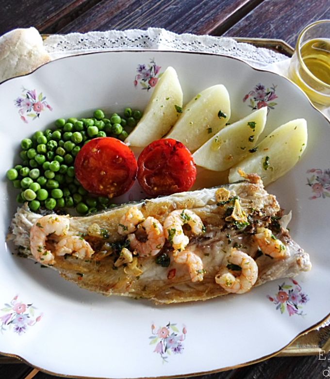 Foto principal de Lubina Salvaje con Gambas al Ajillo