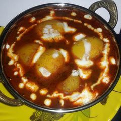 A picture of Egg Potato Curry Bengali style.