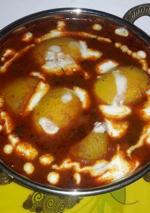 A picture of Egg Potato Curry Bengali style.