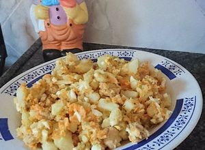 Una foto de Ensalada tibia con pollo y puerro