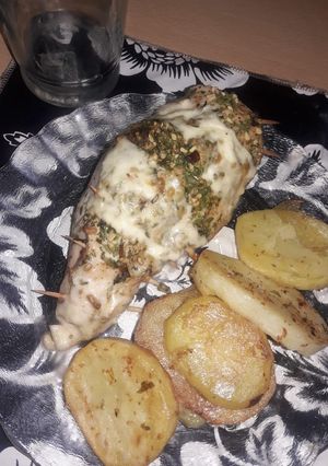 Una foto de Suprema rellena con papas al horno