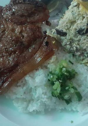 Hình của món Cơm tấm sườn chả.