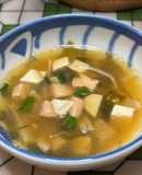 鮭魚豆腐麵豉湯