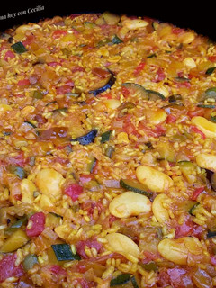 Una foto de Paella vegetariana