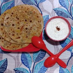 ક્રશ આલુ પરાઠા A picture of ક્રશ આલુ પરાઠા.