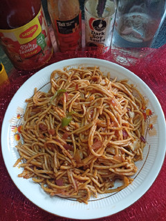 वेज चाउमिन (veg chowmein recipe in Hindi) रेसिपी मुख्य फोटो