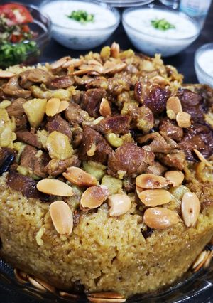 صورة لوصفة مقلوبة بلحمة غنم شقف
