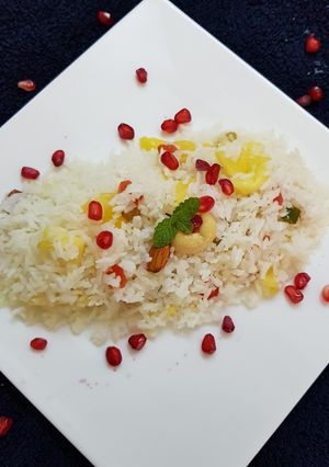A picture of Pineapple pulao.