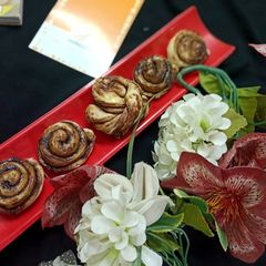 A picture of Chocolate spiral buns.