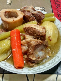 Una foto de Pot-au-feu francés