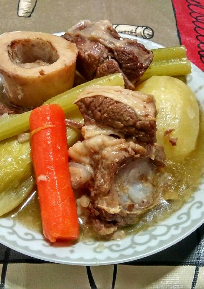 Una foto de Pot-au-feu francés