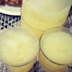 A picture of Pineapple tang.