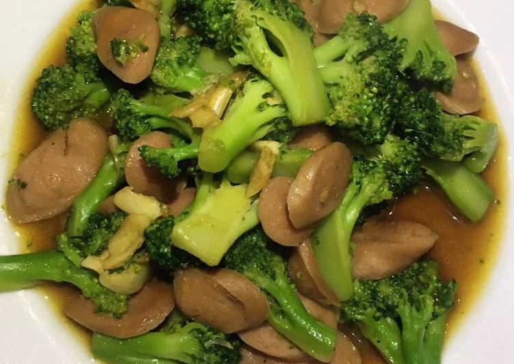 Langkah Mudah untuk Membuat Brokoli Sosis Saus Tiram, Bikin Ngiler