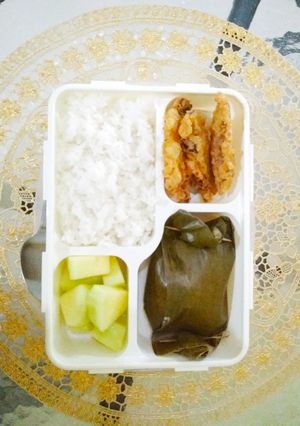 Foto resep "Ide Bekal Suami" pepes tahu, pindang tongkol selimut telur