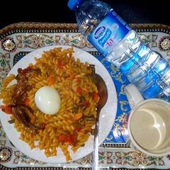 A picture of Macaroni with egg.