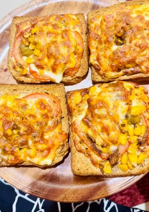 A picture of Air Fryer Multigrain Bread Pizza.