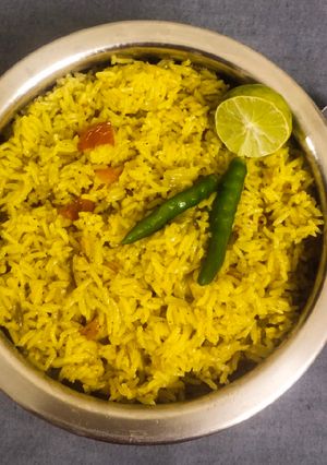 A picture of Simple Cooker Biryani.