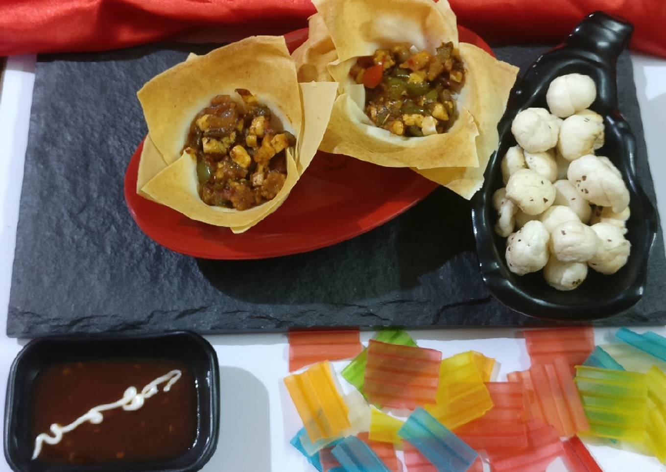Flavor in rice paper bowls