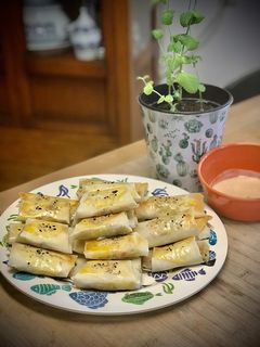 Una foto de Rollitos de Semarang (Lumpia Semarang) —rollitos de primavera—