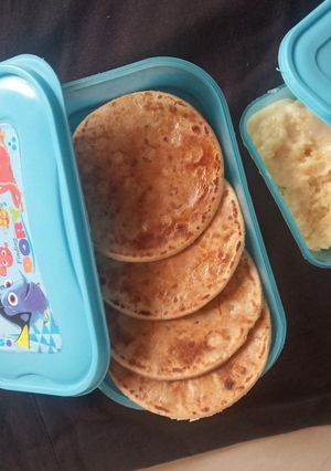 ભાખરી (Bhakhri Recipe In Gujarati) રેસીપી મુખ્ય ફોટો