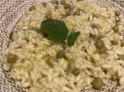 Una foto di risotto con menta