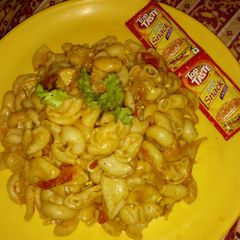 A picture of Macaroni.