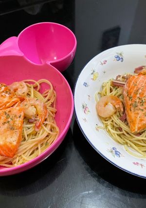 Foto resep Spaghetti Aglio Olio with Baked Salmon