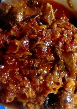 A picture of Palm Oil stew.