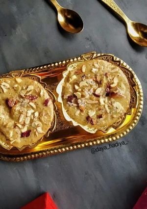 A picture of Nuts phirni.