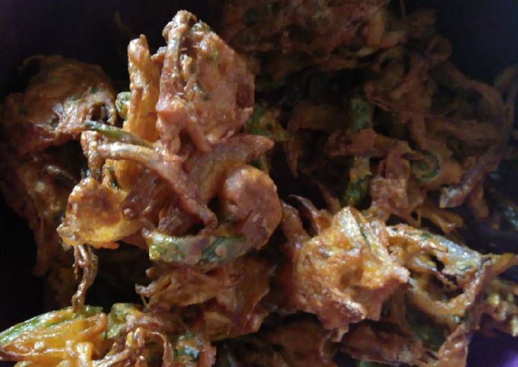 Onion pakoda