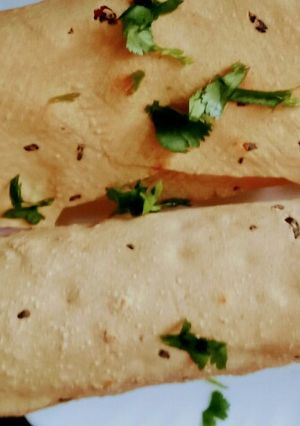 A picture of Papad roll.