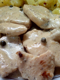 Una foto de Pechugas de pollo a la pimienta verde