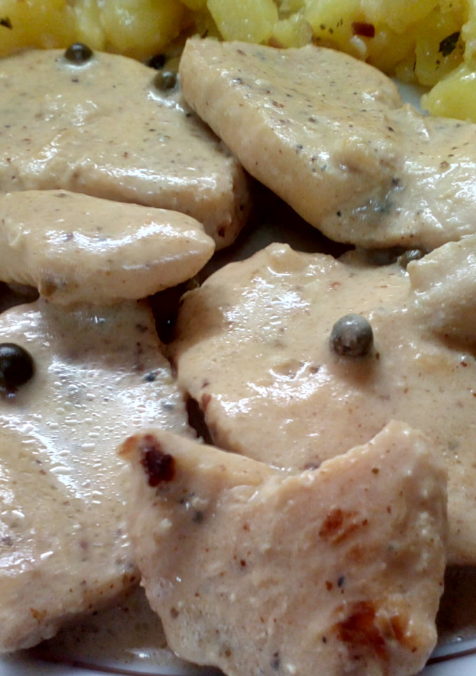 Una foto de Pechugas de pollo a la pimienta verde