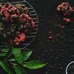 Chewy Red Velvet and Chocolate Cookies রেসিপির প্রধান ছবি