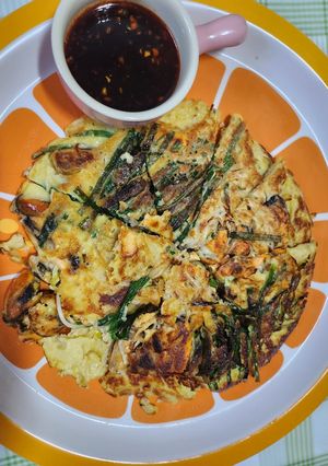 A picture of Crispy Mussel Pancake (Hoy Tod).