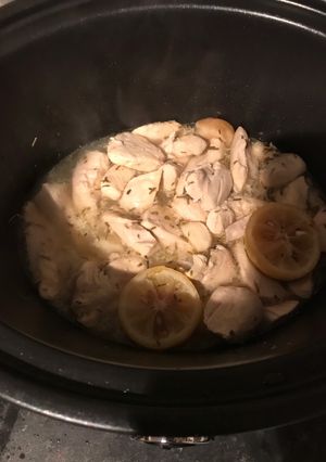 A picture of Slow cooked Garlic and Lemon Chicken.