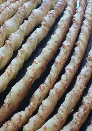 Una foto de Palitos de queso y orégano 👌